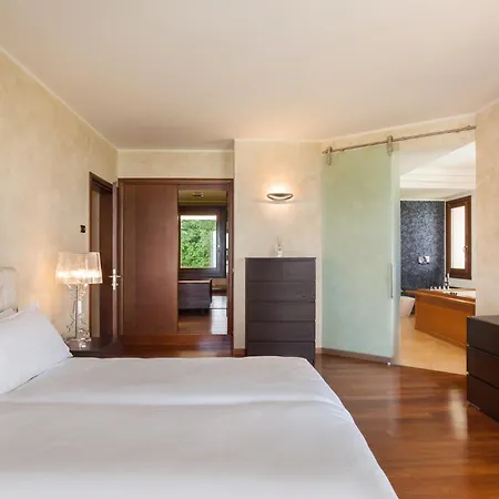 Viu With Pool And View Villa Torri Del Benaco