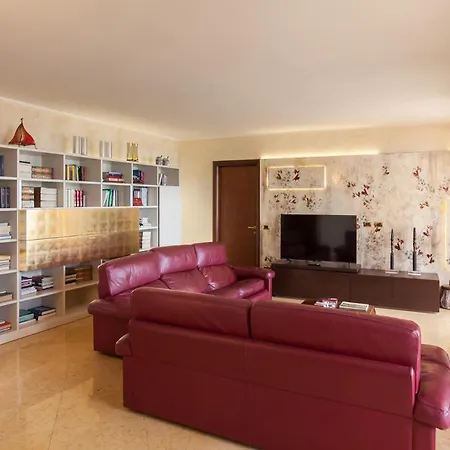 Viu With Pool And View Torri del Benaco