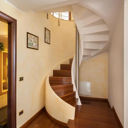 Viu With Pool And View Villa Torri del Benaco