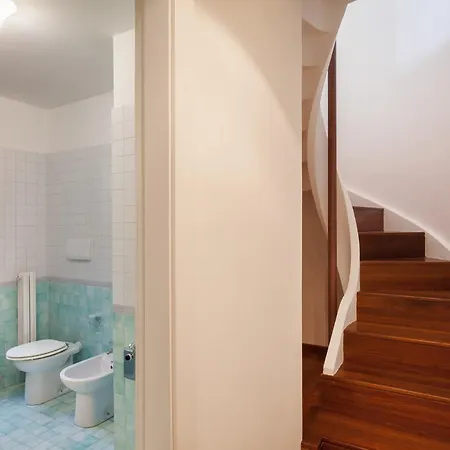 Viu With Pool And View