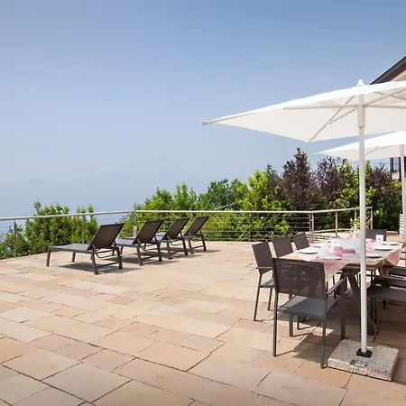 Viu With Pool And View Torri Del Benaco