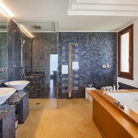 Viu With Pool And View Villa